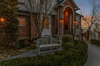 634 S Mountain View Cir E, North Salt Lake, UT 84054 - Photo 5