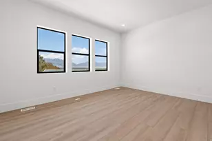 492 N Pinnacle Ln, Saratoga Springs, UT 84045 - Photo 11