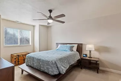 679 S Clearwater Falls Dr, Layton, UT 84041 - Photo 19