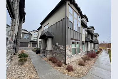 10555 S Sandy Sage Way, Sandy, UT 84070 - Photo 3