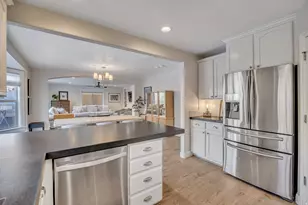 2043 E Brookings Dr, Draper (UT Cnty), UT 84020 - Photo 13