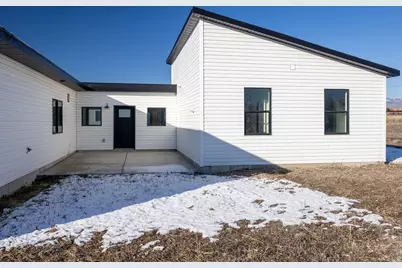 15 S 400 W, Newton, UT 84327 - Photo 5