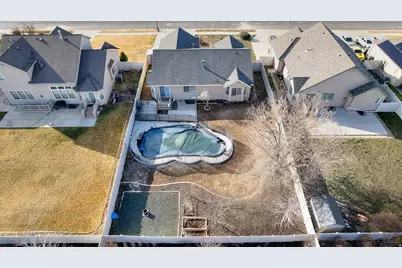 1398 N 2475 W, Clinton, UT 84015 - Photo 25