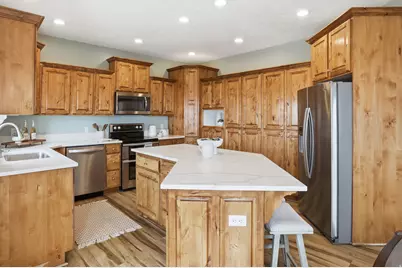 9483 N Avanyu Dr, Cedar Hills, UT 84062 - Photo 17