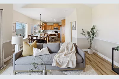 9483 N Avanyu Dr, Cedar Hills, UT 84062 - Photo 15