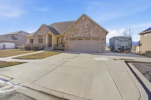 9483 N Avanyu Dr, Cedar Hills, UT 84062 - Photo 33
