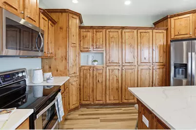 9483 N Avanyu Dr, Cedar Hills, UT 84062 - Photo 19