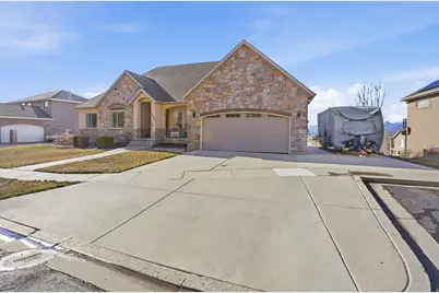 9483 N Avanyu Dr, Cedar Hills, UT 84062 - Photo 33