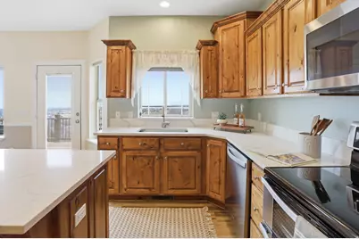 9483 N Avanyu Dr, Cedar Hills, UT 84062 - Photo 21