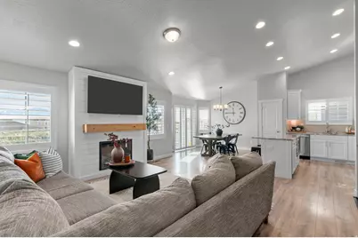 8433 S Jayson Dr, West Jordan, UT 84081 - Photo 7