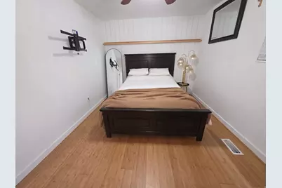 1366 Cottonwood Dr, Centerville, UT 84014 - Photo 11