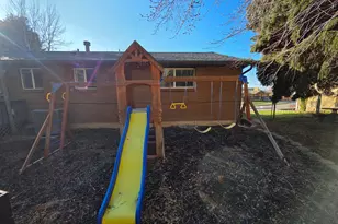 1366 Cottonwood Dr, Centerville, UT 84014 - Photo 17