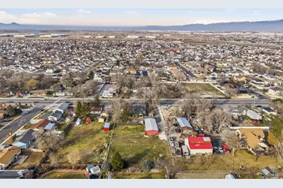 6135 W 3500 S, West Valley, UT 84128 - Photo 47