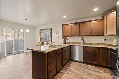 2476 N Sunset Vw, Lehi, UT 84043 - Photo 7