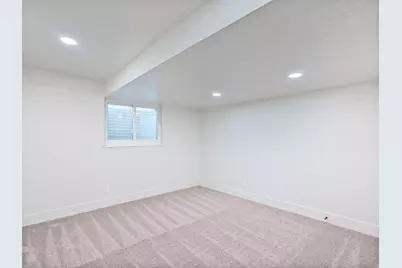 5229 S Kingswood Dr, Taylorsville, UT 84129 - Photo 17