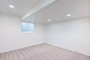 5229 S Kingswood Dr, Taylorsville, UT 84129 - Photo 17