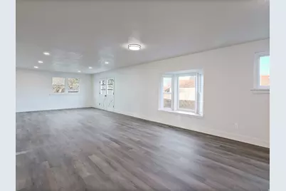 5229 S Kingswood Dr, Taylorsville, UT 84129 - Photo 9