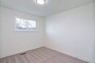 5229 S Kingswood Dr, Taylorsville, UT 84129 - Photo 13