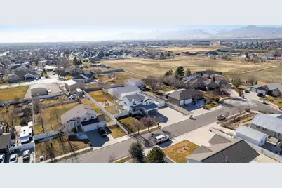 5339 West Legacy Hill Dr W, West Jordan, UT 84081 - Photo 5