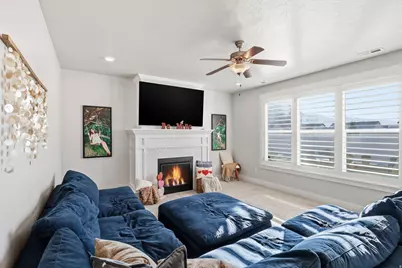 276 W 450 S, Hyde Park, UT 84318 - Photo 9