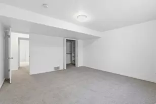 1261 N 2575 E, Layton, UT 84040 - Photo 35