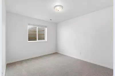 1261 N 2575 E, Layton, UT 84040 - Photo 37