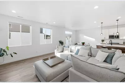 2978 S 2600 W, Syracuse, UT 84075 - Photo 9