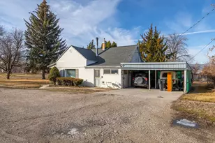 217 N 400 W, Mount Pleasant, UT 84647 - Photo 3