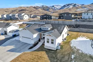 628 S 1080 E, Smithfield, UT 84335 - Photo 3