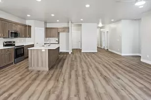 1038 Liberty Cottages Ct, Ogden, UT 84404 - Photo 5