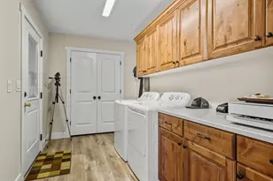 2591 S Desert Dr, Apple Valley, UT 84737 - Photo 13