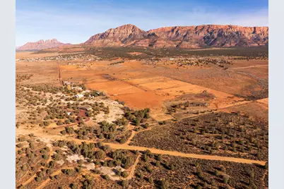 2591 S Desert Dr, Apple Valley, UT 84737 - Photo 29