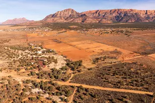 2591 S Desert Dr, Apple Valley, UT 84737 - Photo 29