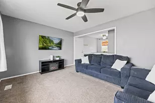 4331 W Sun Dr, Salt Lake City, UT 84118 - Photo 3