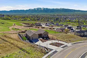 810 E Spg Crk Pkwy, Providence, UT 84332 - Photo 3