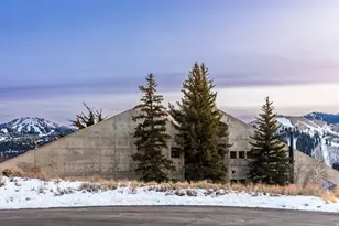 1360 Golden Way, Park City, UT 84060 - Photo 77