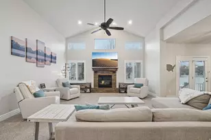 113 N Vista View Dr, Kaysville, UT 84037 - Photo 3