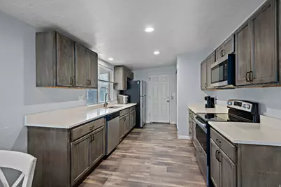 561 E 1100 N, Ogden, UT 84404 - Photo 7