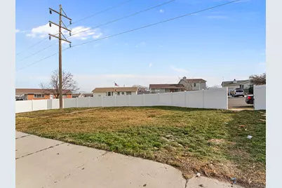 3621 S Patriot Dr W, Magna, UT 84044 - Photo 7