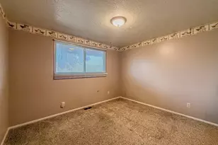 5142 S 300 E, Washington Terrace, UT 84405 - Photo 25