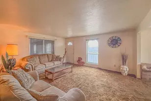 5142 S 300 E, Washington Terrace, UT 84405 - Photo 15