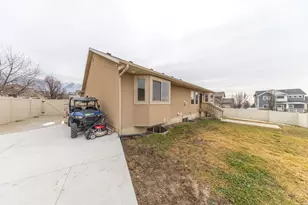 2529 N 1000 E, Layton, UT 84041 - Photo 31