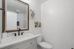 725 E 3 Fountains Cir, Murray, UT 84107 - Photo 21