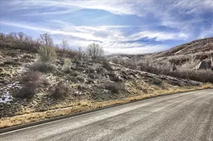 4031 Mountain Oaks Dr, Bountiful, UT 84010 - Photo 5