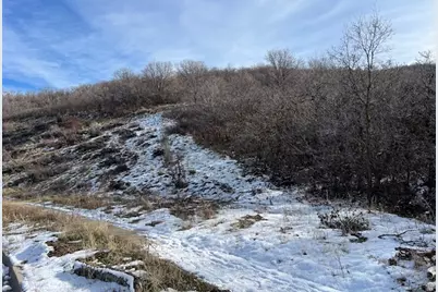 4031 Mountain Oaks Dr #308, Bountiful, UT 84010 - Photo 3