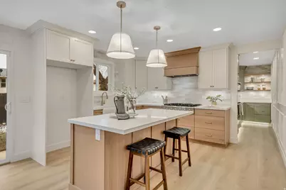 10158 S Buttercup Dr, Sandy, UT 84092 - Photo 11