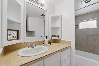 5100 1050 #J213, Riverdale, UT 84405 - Photo 17