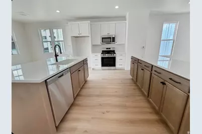 7051 W South Jordan Parkway S #386, South Jordan, UT 84009 - Photo 5