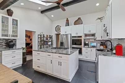 380 E 1500 S, Bountiful, UT 84010 - Photo 9