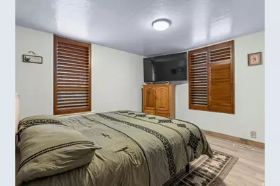 8187 N Mountain View Rd, Lake Point, UT 84074 - Photo 23